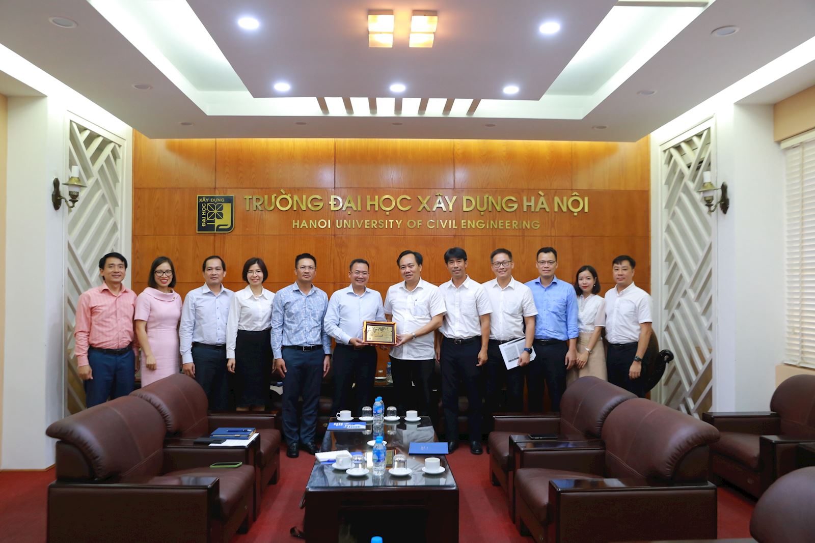Tiếp đón và làm việc với Tổng công ty Cổ phần Dịch vụ Kỹ thuật Dầu khí Việt Nam (PTSC)